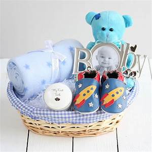 Lovely gift baskets for new born baby