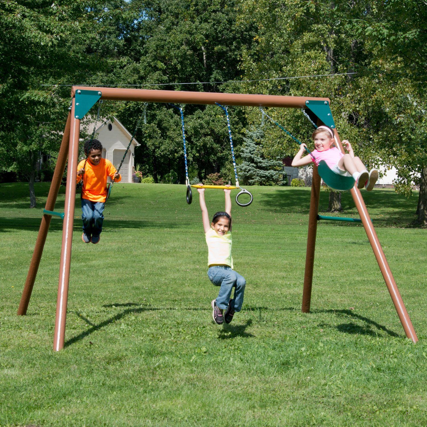 Important Factors To Consider While Purchasing The Swing Set