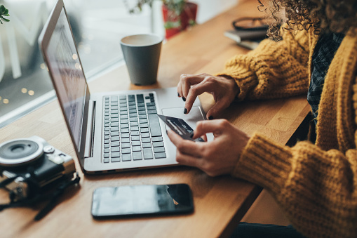 woman doing ecommerce shopping